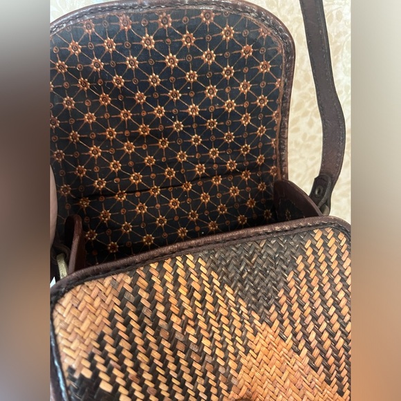 Vintage Indonesian crossbody - Picture 4 of 13